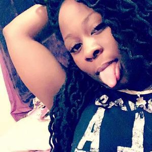 Meet your Posher, Renaja